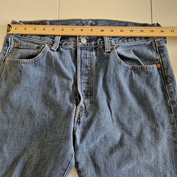 Levi's Jeans Mens 34 x 34 / 32 Blue 501 Straight Leg Cotton Denim Western Cowboy - Picture 4 of 16
